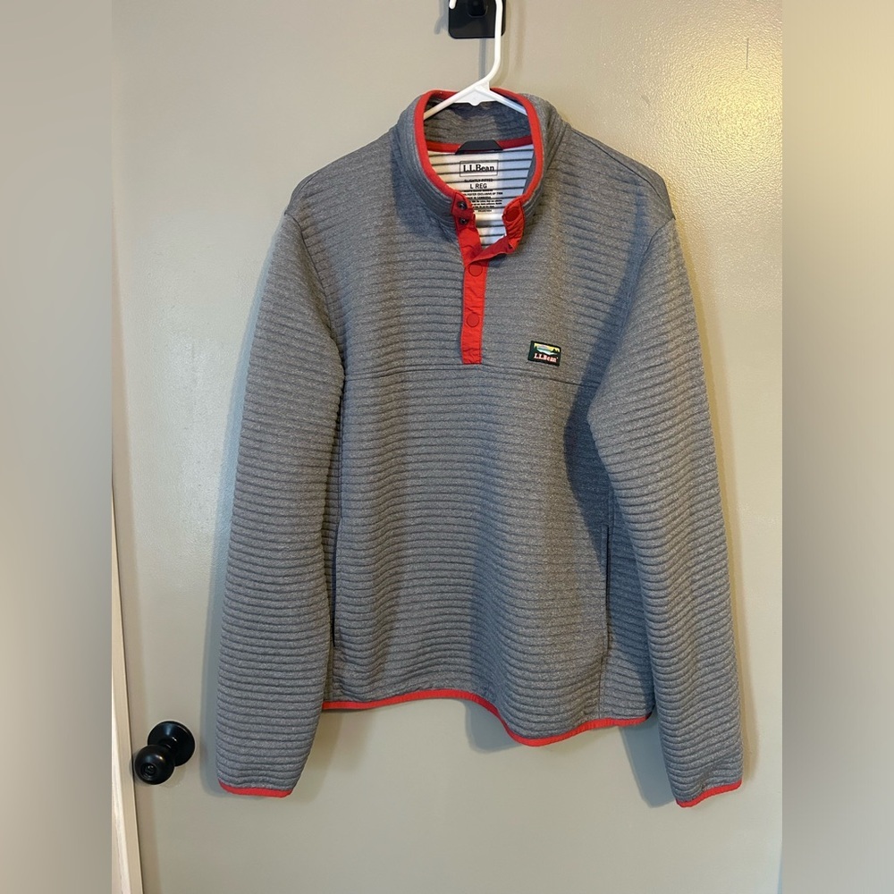 L.L Bean air light pullover size large